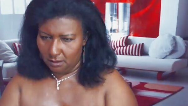 Awek si rambut coklat video lucah suami isteri Anissa Kate doggyfucks keras dengan lelakinya